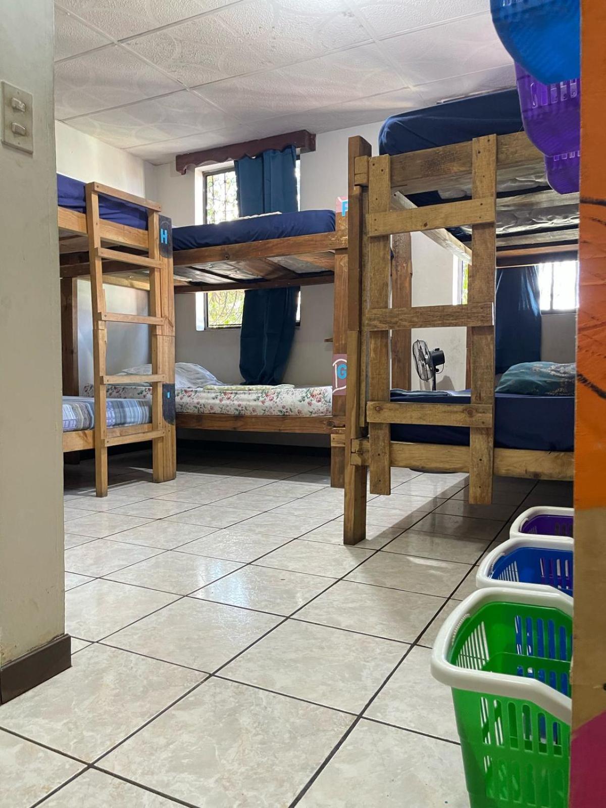 Pool House Hostel Santa Ana Luaran gambar